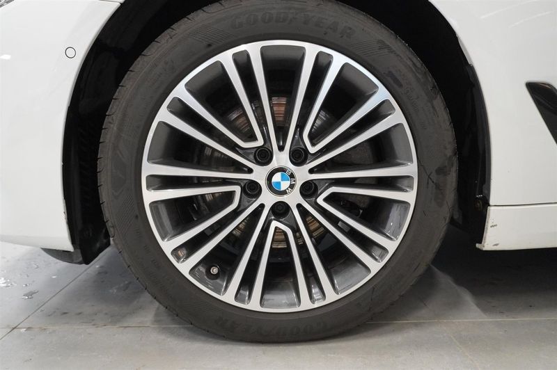 BMW 520 bild 14
