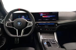 BMW i4 bild 8