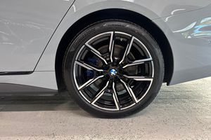 BMW i4 bild 18