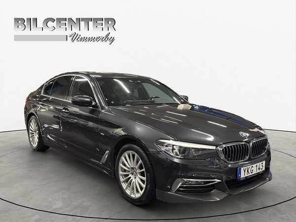 BMW 540 i Sedan Luxury Line Harman K - 2017
