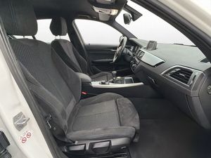BMW 118 bild 24