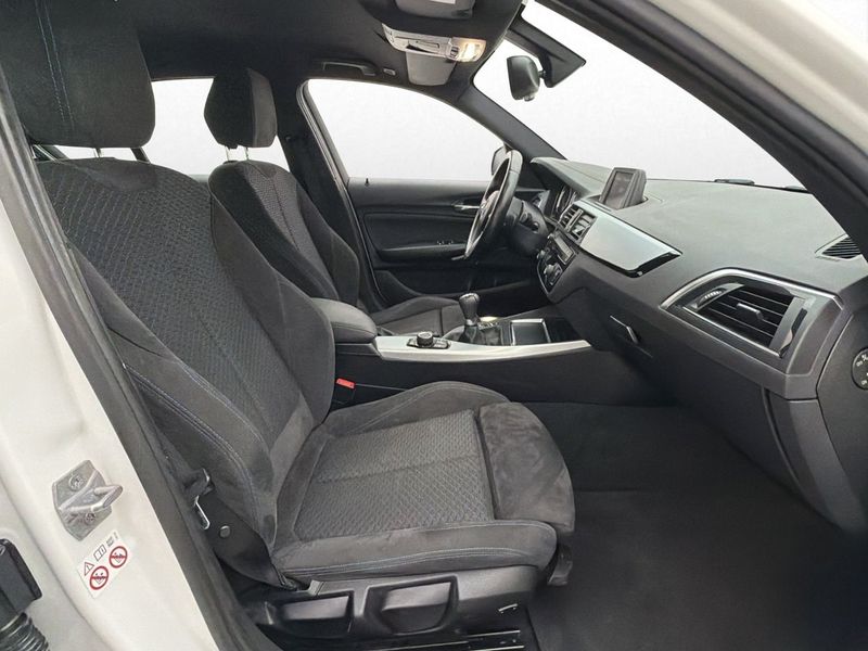 BMW 118 bild 24