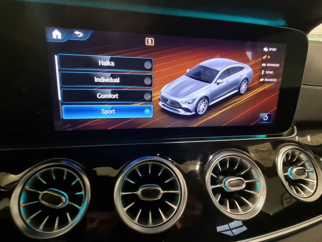 Mercedes AMG GT bild 16