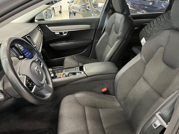 Volvo V90 LADDHYBRID T6 AWD AUT Core Edition Euro (2.99% Ränta) - 2024
