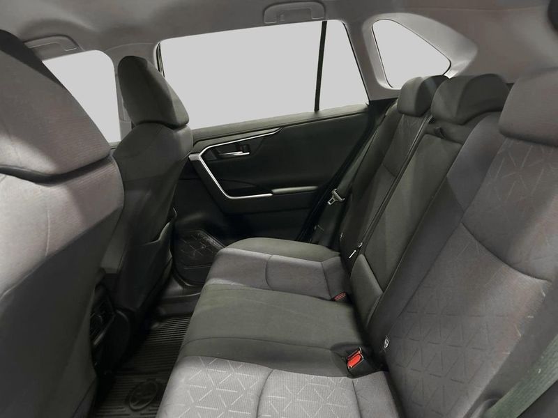 Toyota RAV4 bild 11