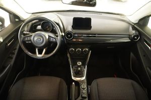 Mazda 2 bild 8