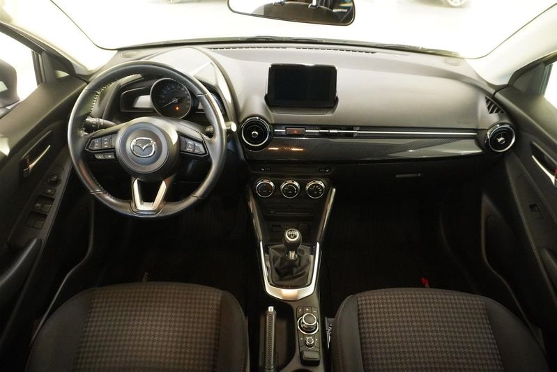 Mazda 2 bild 8