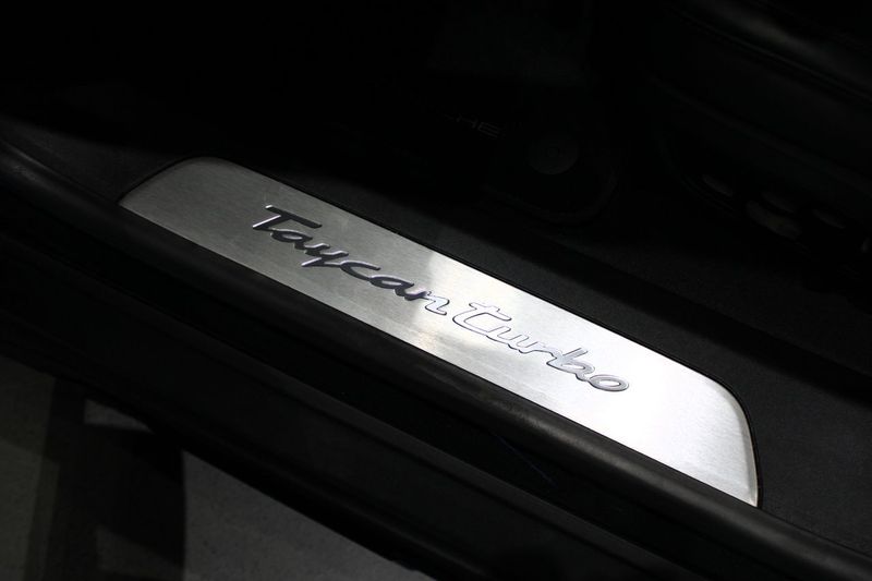 Porsche Taycan bild 8