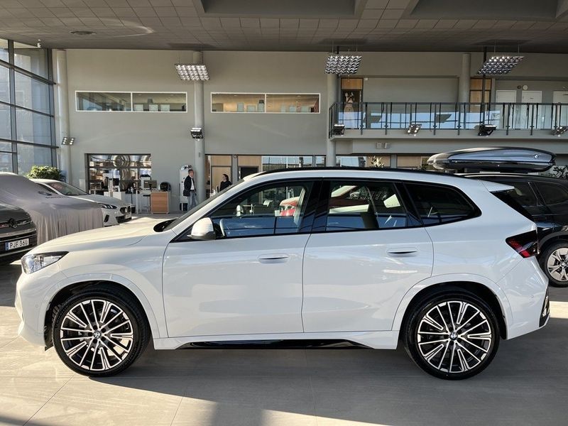 BMW iX1 bild 3