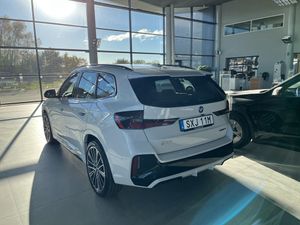 BMW iX1 bild 13