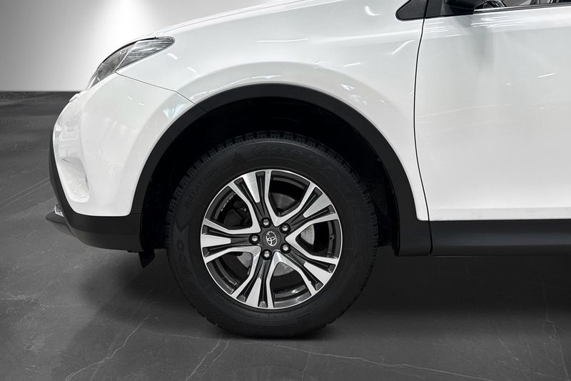 Toyota RAV4 bild 2