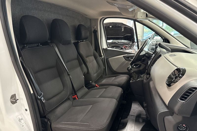 Renault Trafic bild 17