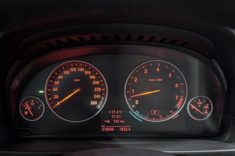 BMW 523 bild 14
