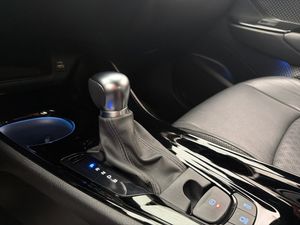 Toyota C-HR bild 24