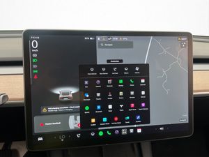 Tesla Model 3 bild 29
