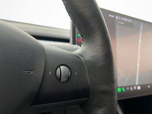 Tesla Model 3 bild 21