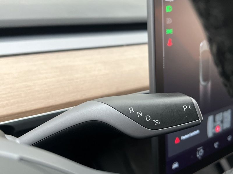 Tesla Model 3 bild 22