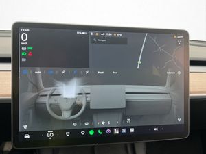 Tesla Model 3 bild 30