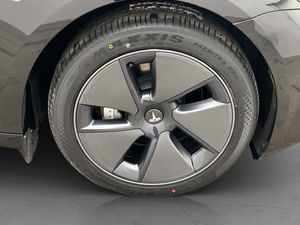 Tesla Model 3 bild 35
