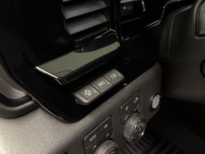 Chevrolet Silverado bild 17
