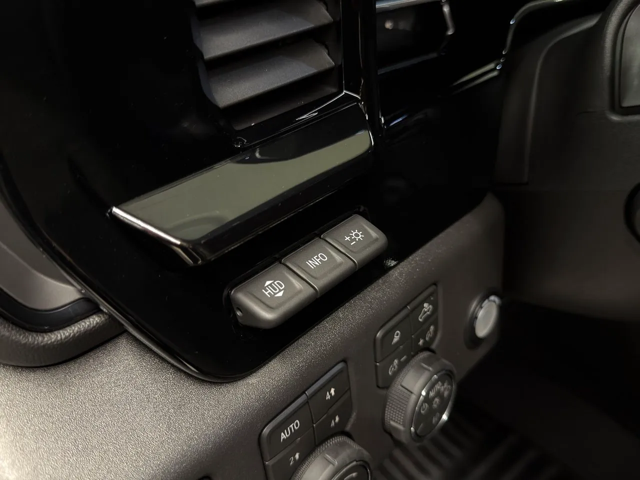 Chevrolet Silverado bild 17