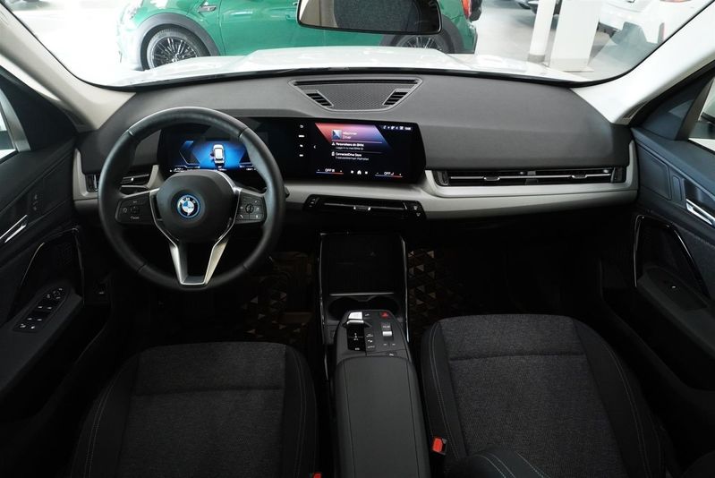 BMW X1 bild 8