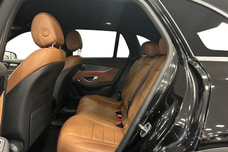 Mercedes GLC220 bild 9