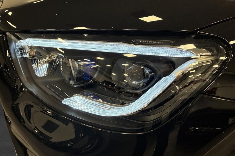 Mercedes GLC220 bild 24
