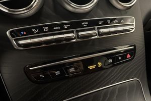 Mercedes GLC220 bild 15