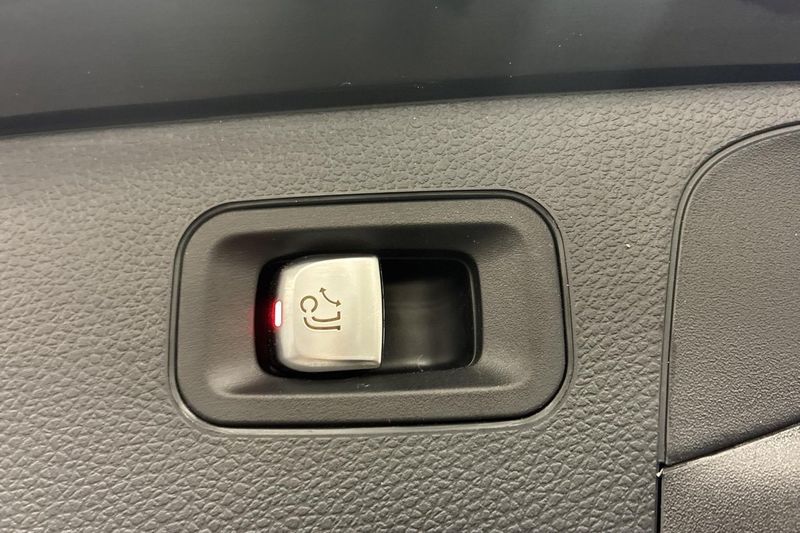 Mercedes GLC220 bild 26