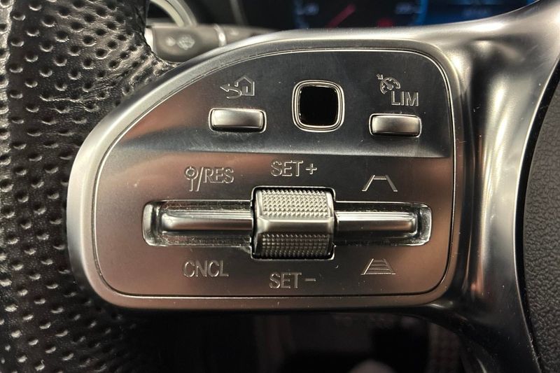 Mercedes GLC220 bild 13