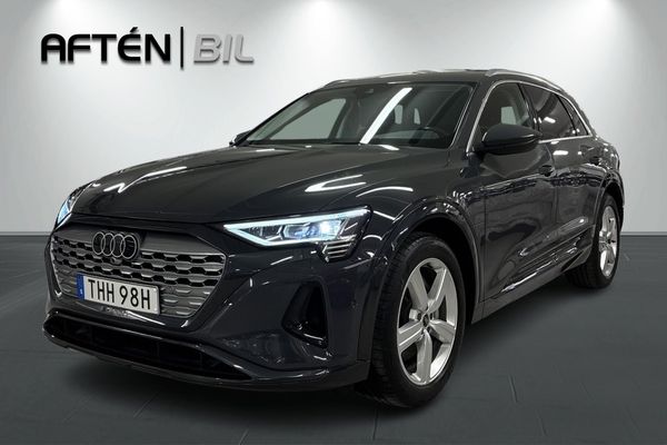 Audi Q8 e-tron 50 Quattro Panorama Dragkrok Läder Backkamera - 2024
