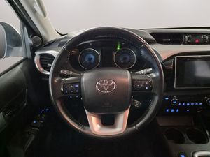 Toyota Hilux bild 15
