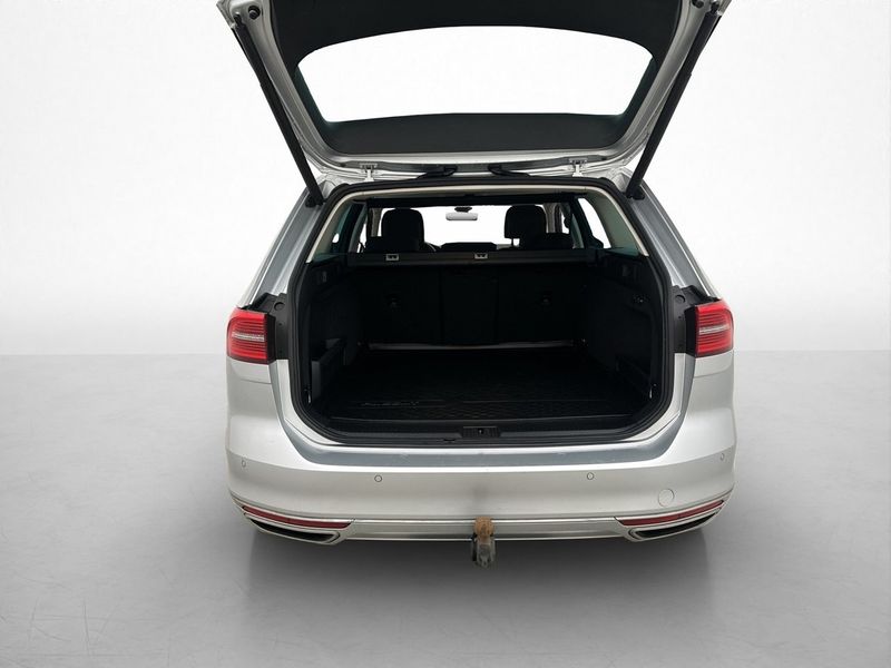 Volkswagen Passat bild 10