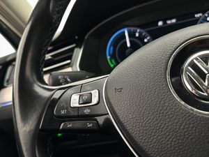 Volkswagen Passat bild 25