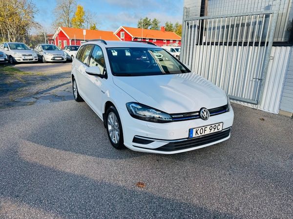 Volkswagen Golf I 1.5 TGI 130HK SPORTSCOMBI DSG / CARPLAY / LED - 2020