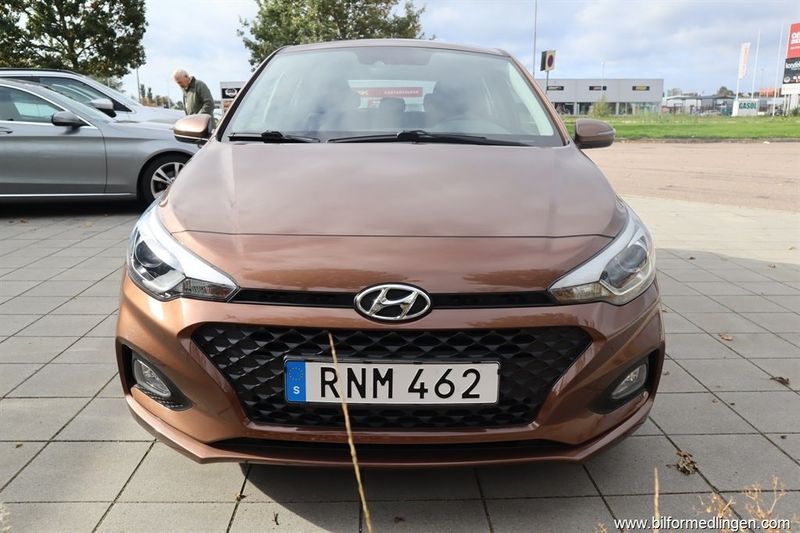 Hyundai i20 bild 3
