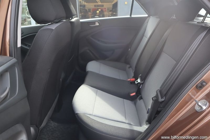 Hyundai i20 bild 9