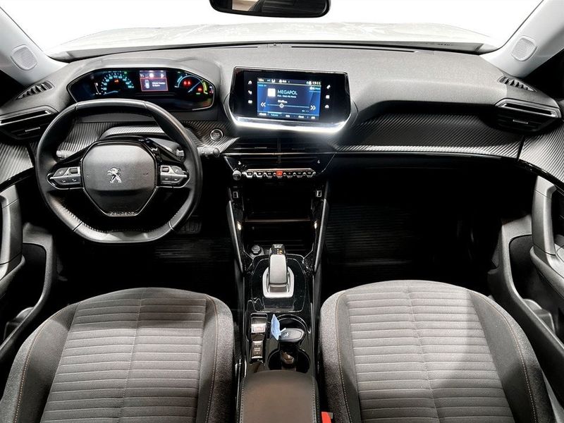 Peugeot e-2008 bild 6