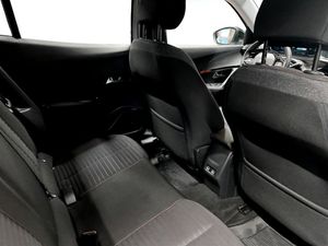 Peugeot e-2008 bild 12