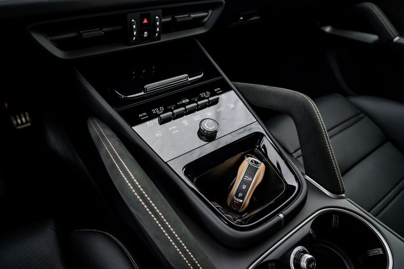 Porsche Cayenne bild 17
