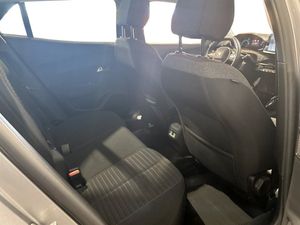 Peugeot e-2008 bild 12