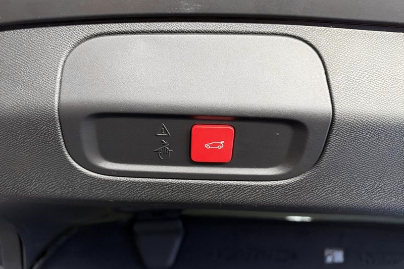 Peugeot 408 bild 15