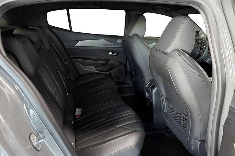 Peugeot 408 bild 13