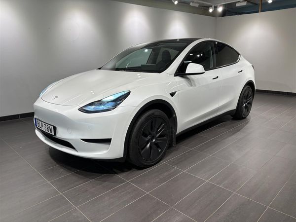 Tesla Model Y Long Range Rwd Panorama 360° | Ränta 1,99% - 2024