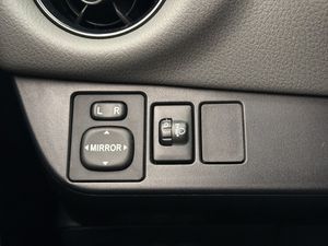Toyota Yaris bild 14