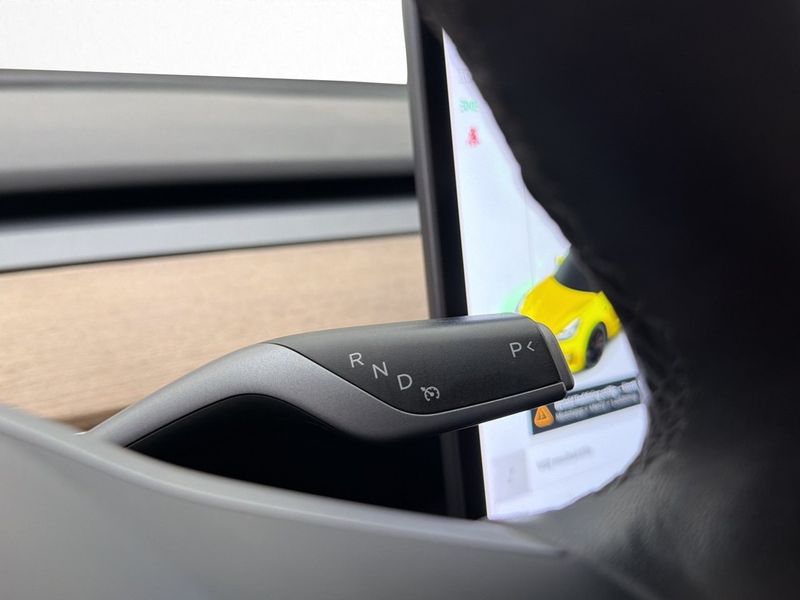 Tesla Model 3 bild 17