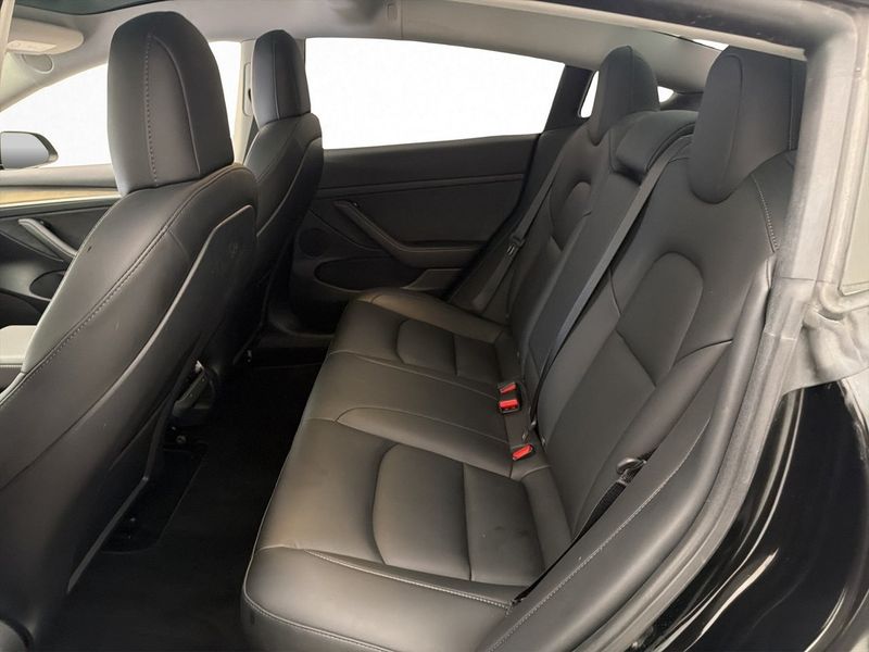 Tesla Model 3 bild 28