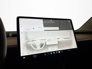 Tesla Model 3 bild 21