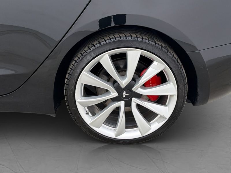 Tesla Model 3 bild 32